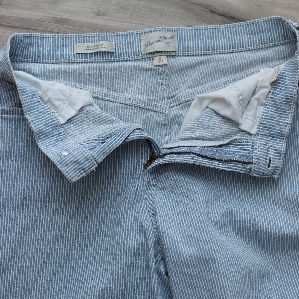 Jeans - Picture 4 of 4